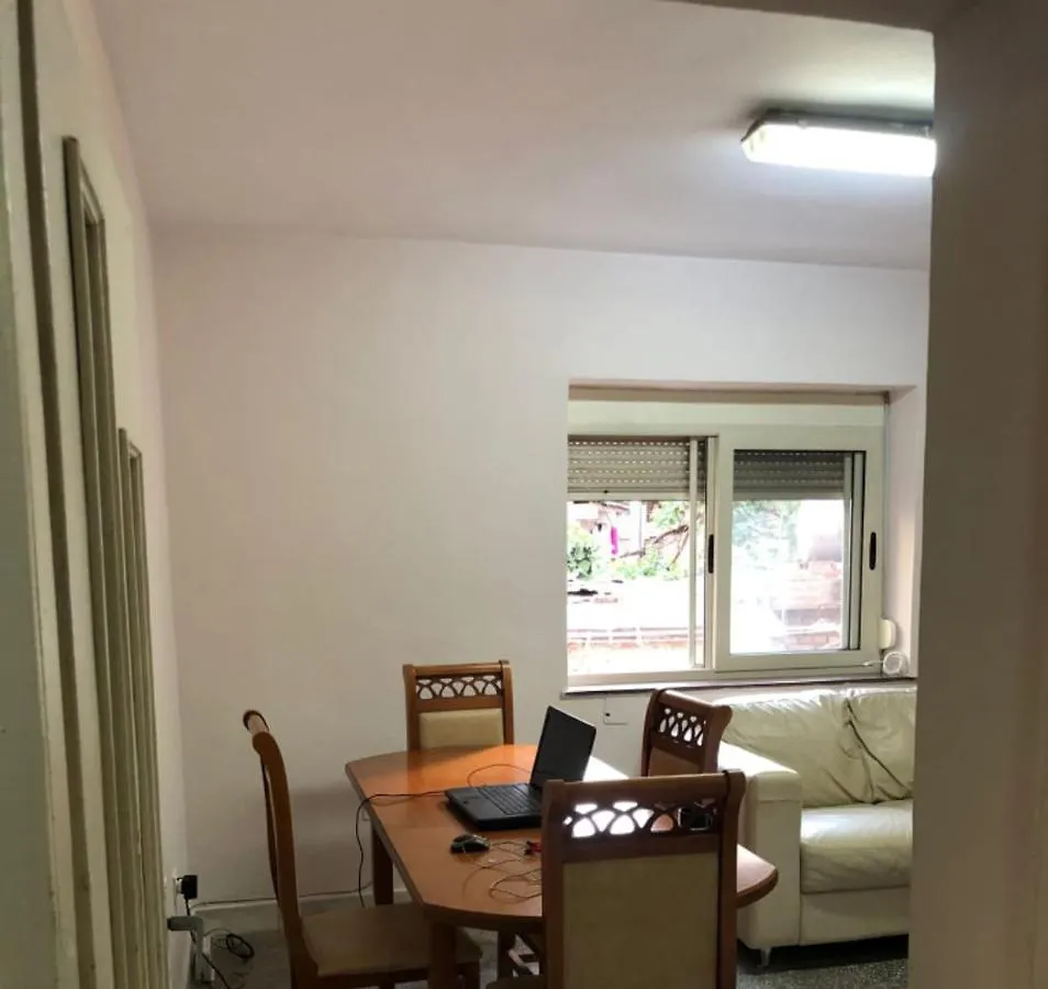 Sina Hostel Tirana