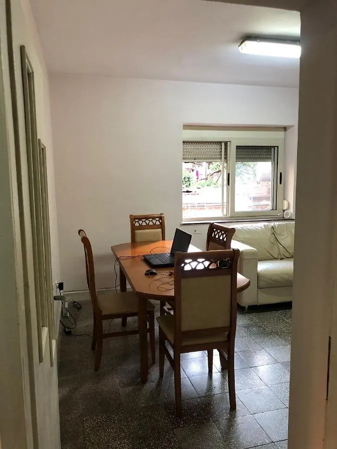 Sina Hostel Tirana