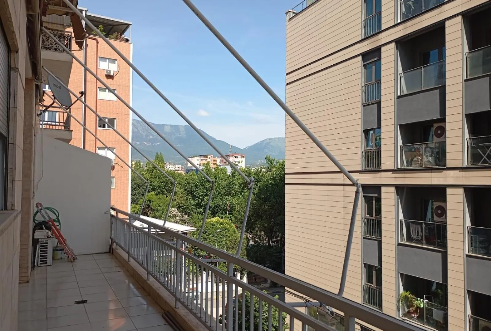 Sina Hostel Tirana