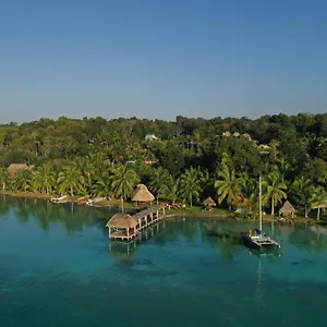Cayuco Maya Hotel Bacalar